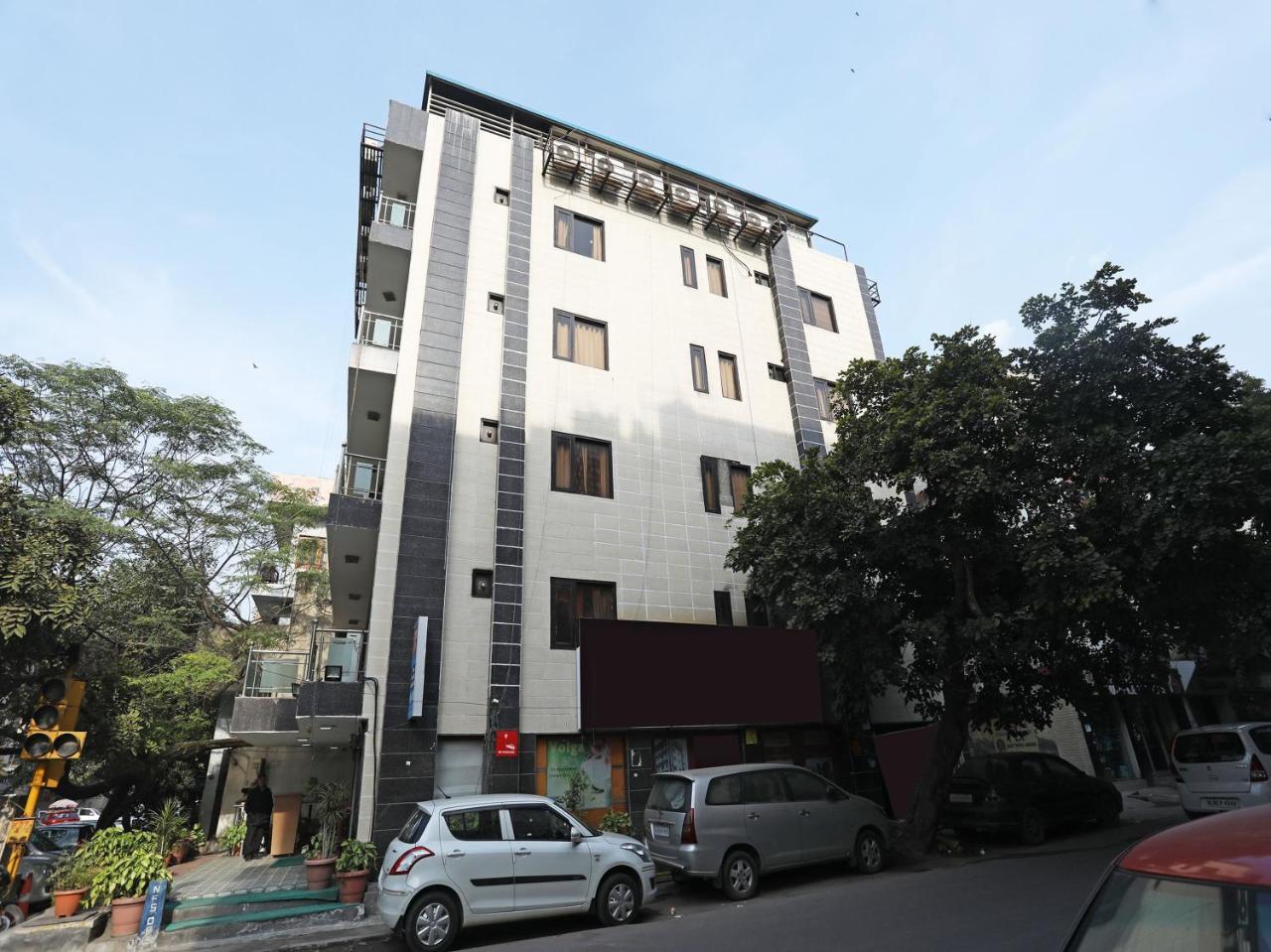 Hotel Balsons Continental Nova Deli Exterior foto